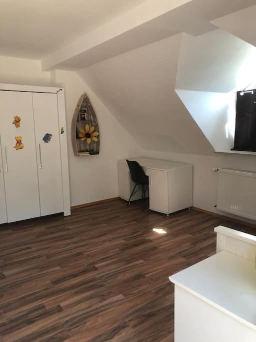 Apartment Seeblick Eins Im Waldschloesschen Wendisch Rietz